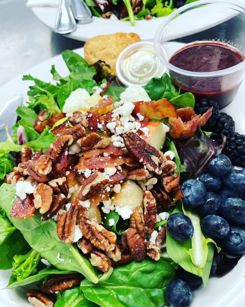 Discover Pie and Plate Cafe A Culinary Gem’s Menu and Visitor Guide